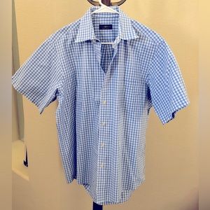 Men’s Club Room Button Up Short Sleeve Large